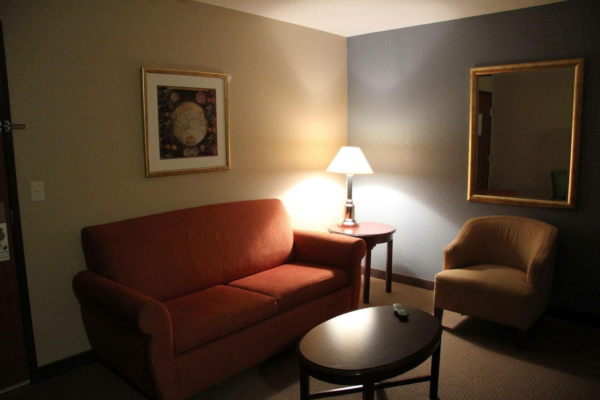 Green Acres Hotel Pittsfield Экстерьер фото
